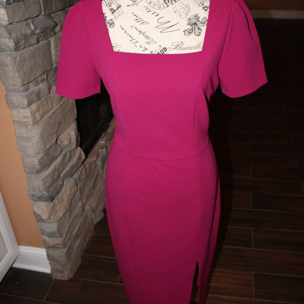 London Times Square Neck Short Sleeve Dress